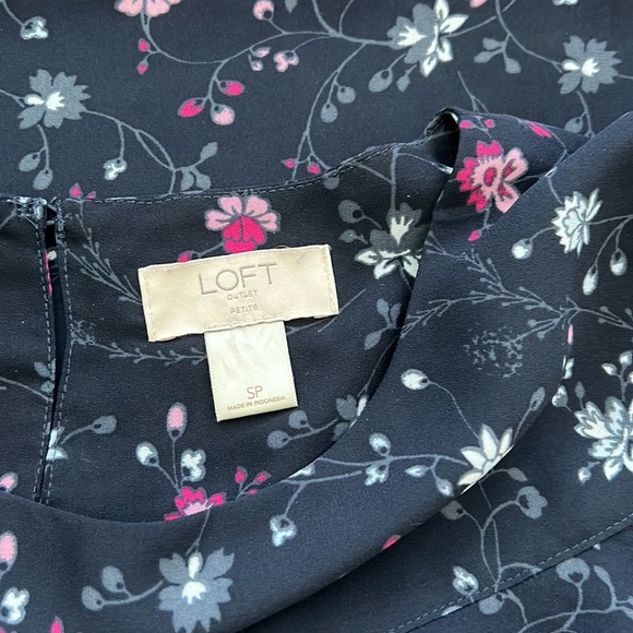 Loft SP Floral Blouse - Picture 2 of 3
